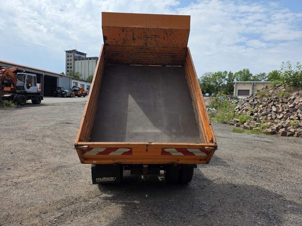 Fahrzeugabbildung Multicar 4x4 Kommunalhydraulik, 3-SDeiten-Kipper, Doka