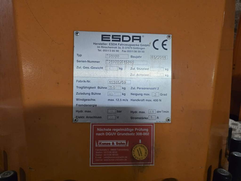 Fahrzeugabbildung Iveco 80E80 Hubsteiger ESDA Typ TG 1800