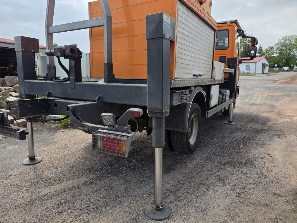 Fahrzeugabbildung Iveco 80E80 Hubsteiger ESDA Typ TG 1800
