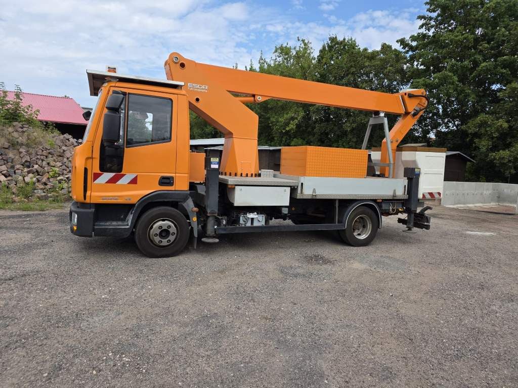 Fahrzeugabbildung Iveco 80E80 Hubsteiger ESDA Typ TG 1800