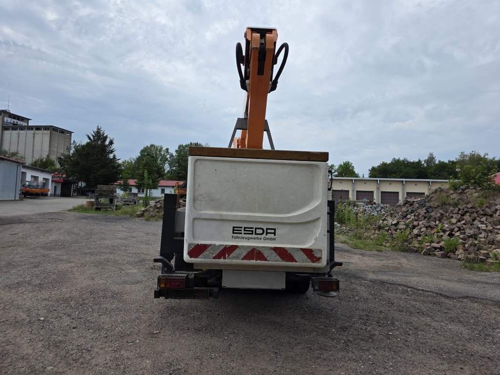 Fahrzeugabbildung Iveco 80E80 Hubsteiger ESDA Typ TG 1800