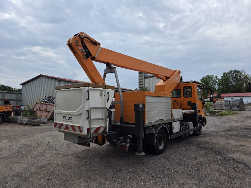 Fahrzeugabbildung Iveco 80E80 Hubsteiger ESDA Typ TG 1800