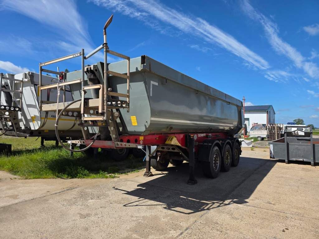 Schmitz Cargobull ca. 26 cbm Hlabrund Hinterkipper, Lift