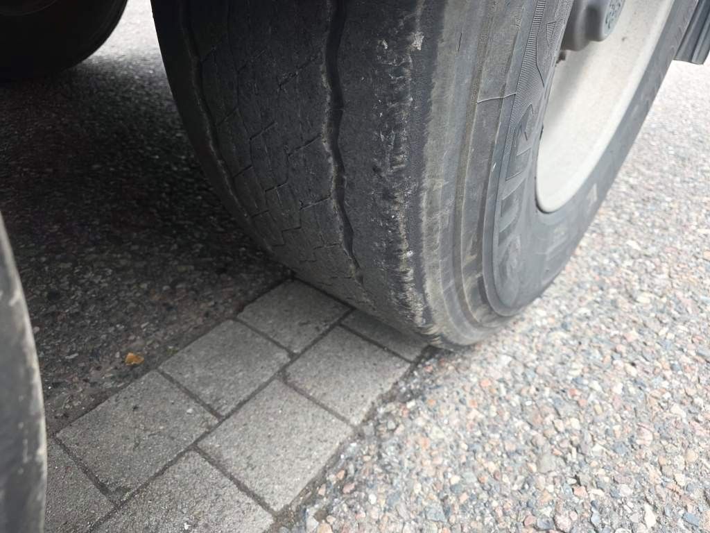 Fahrzeugabbildung Reisch 65 cbm Schubboden , BPW trommel, ALCOA LM Felgen