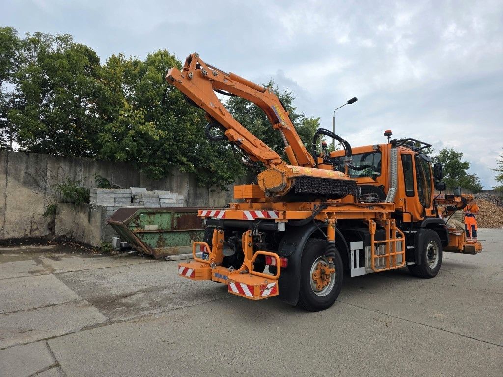 Fahrzeugabbildung Unimog U427L mit Mulag MFK500 & MHU+Aebis Schmidt Strat