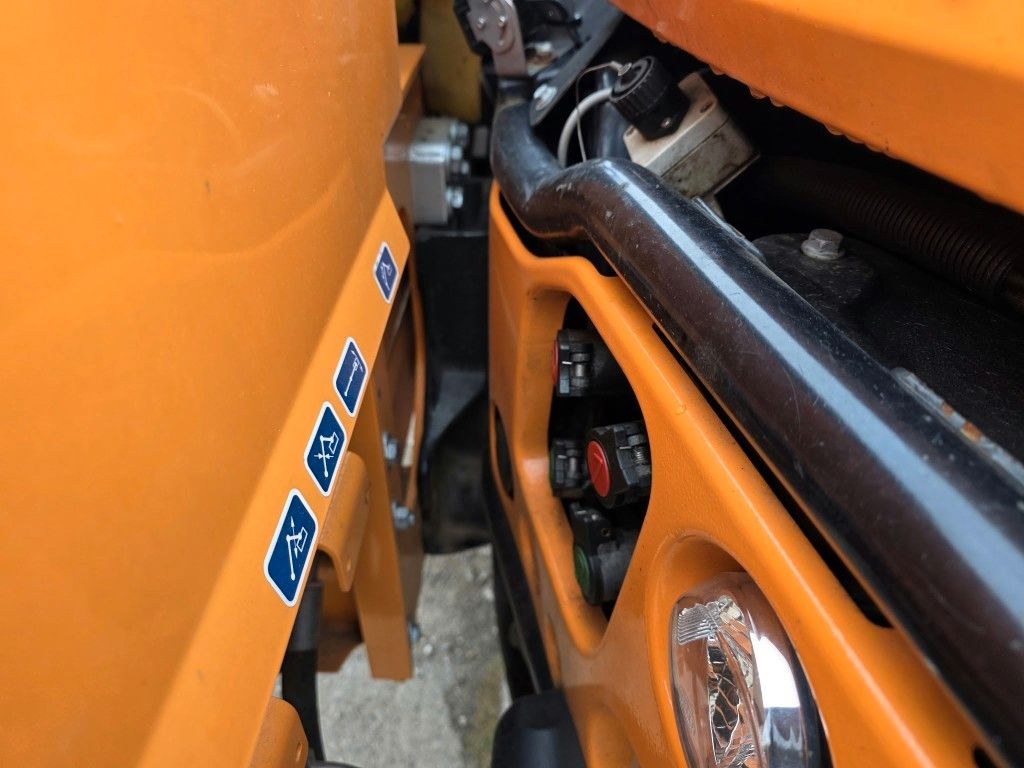 Fahrzeugabbildung Unimog U427L mit Mulag MFK500 & MHU+Aebis Schmidt Strat