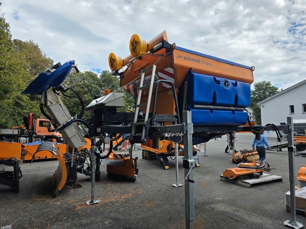 Fahrzeugabbildung Unimog U427L mit Mulag MFK500 & MHU+Aebis Schmidt Strat