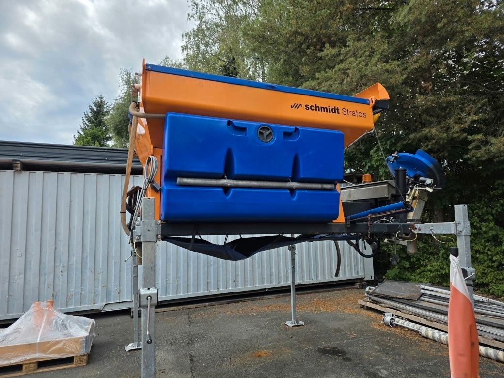 Fahrzeugabbildung Unimog U427L mit Mulag MFK500 & MHU+Aebis Schmidt Strat