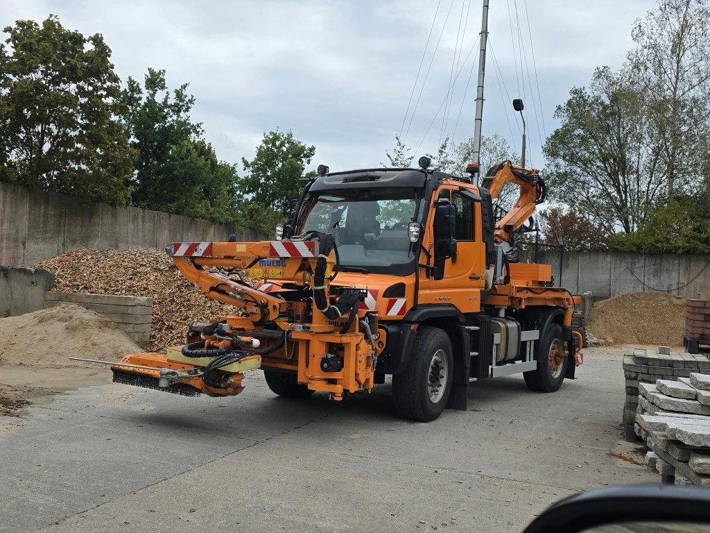 Fahrzeugabbildung Unimog U427L mit Mulag MFK500 & MHU+Aebis Schmidt Strat