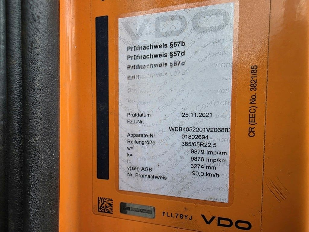 Fahrzeugabbildung Unimog U 500 3-Seiten-Kipper mit Kran PK 9501