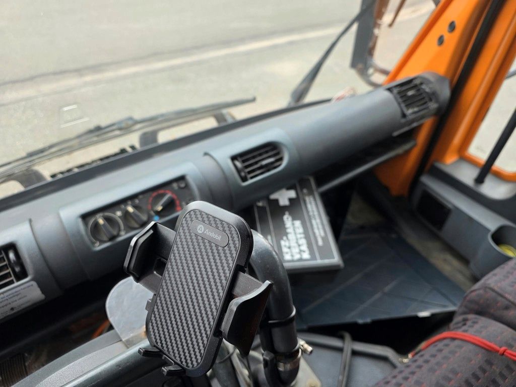 Fahrzeugabbildung Unimog U 500 3-Seiten-Kipper mit Kran PK 9501