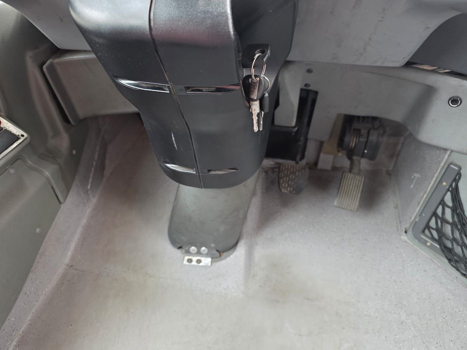 Fahrzeugabbildung Mercedes-Benz LE 530 40+56+1+1