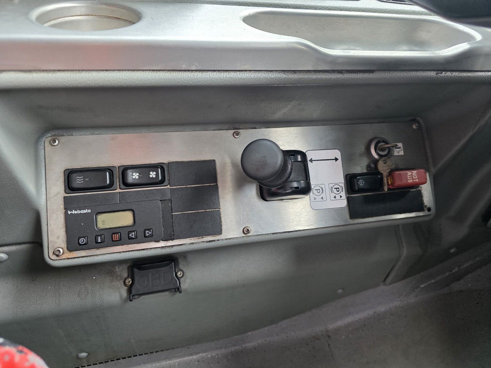 Fahrzeugabbildung Mercedes-Benz LE 530 40+56+1+1