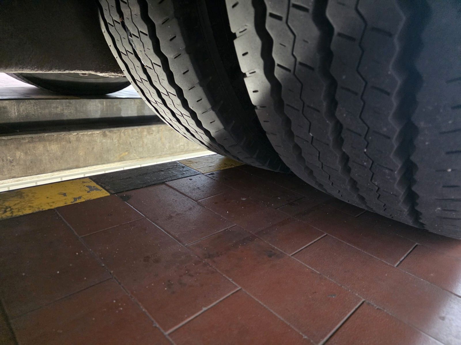 Fahrzeugabbildung Mercedes-Benz LE 530 40+56+1+1