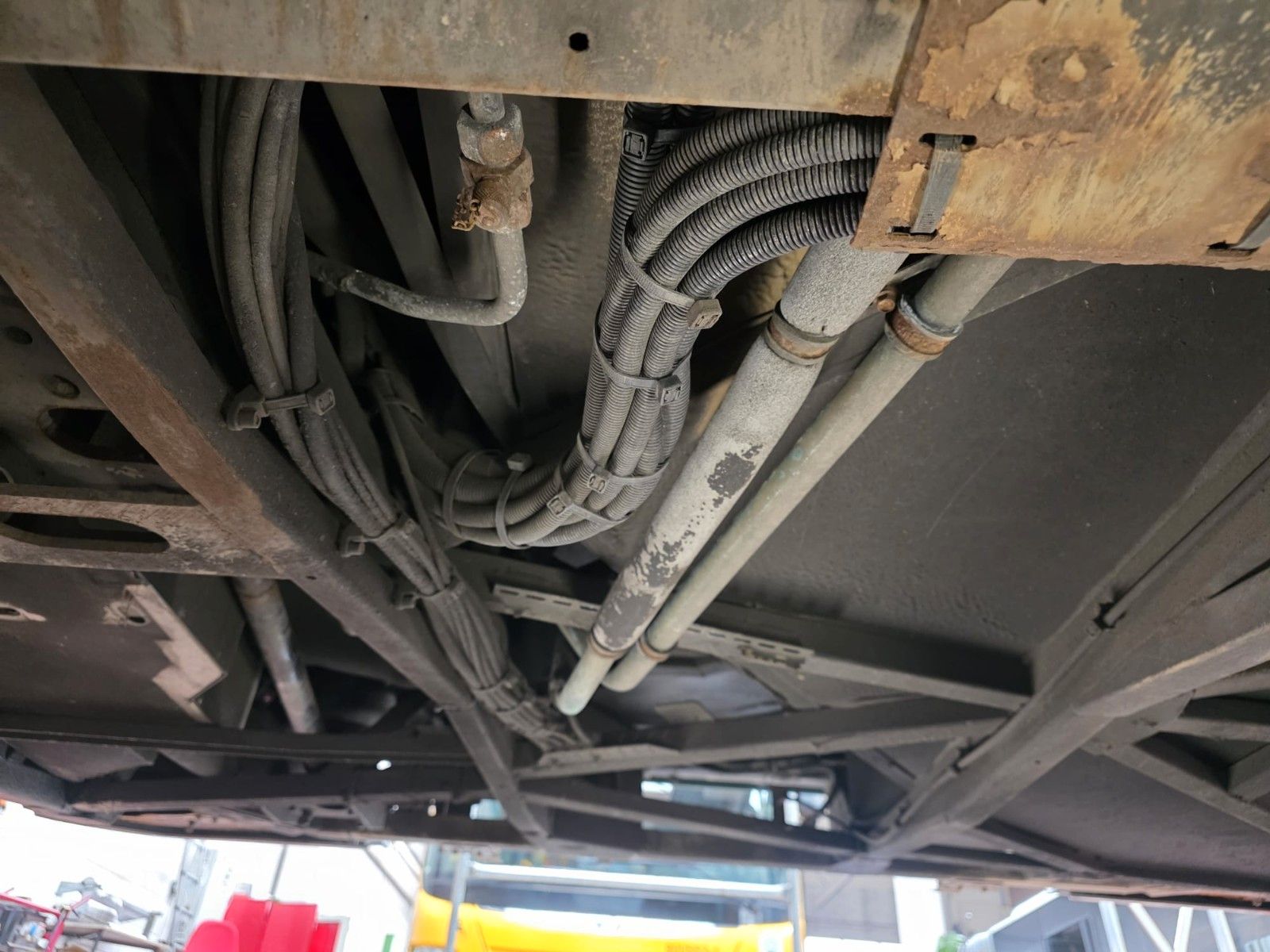Fahrzeugabbildung Mercedes-Benz LE 530 40+56+1+1