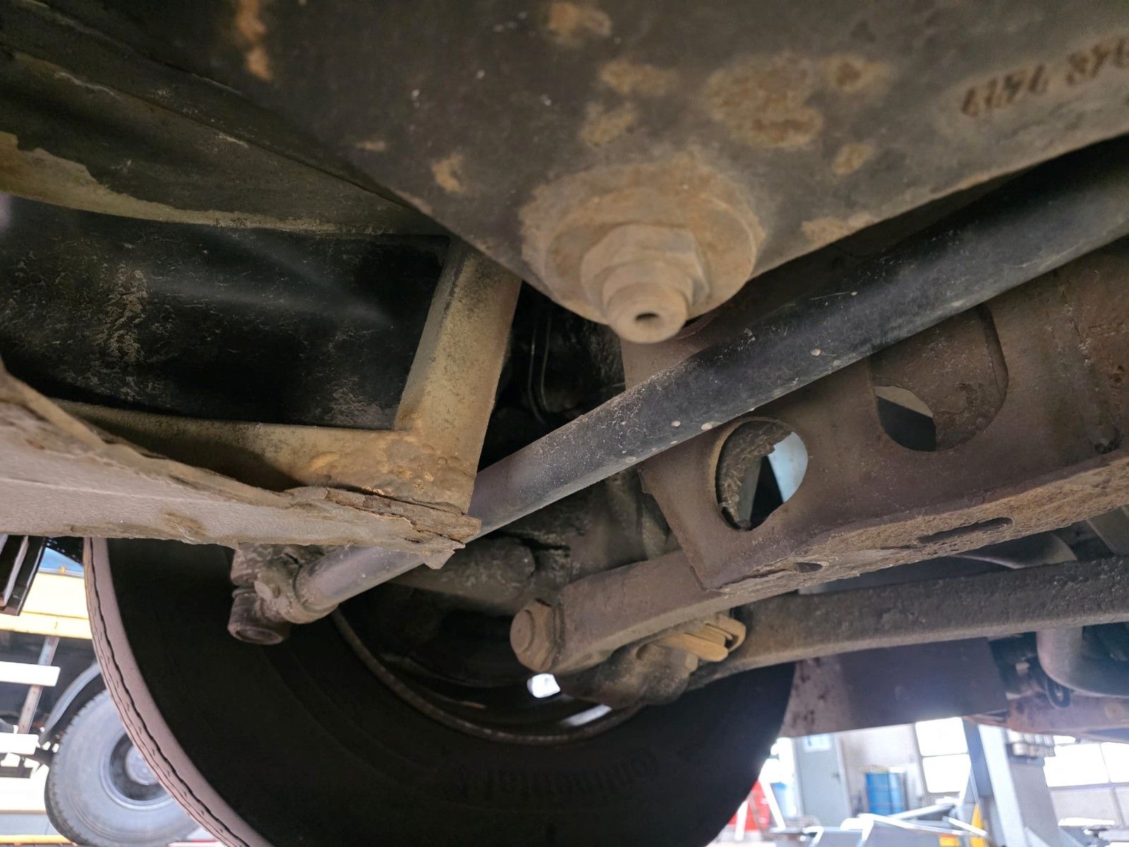 Fahrzeugabbildung Mercedes-Benz LE 530 40+56+1+1