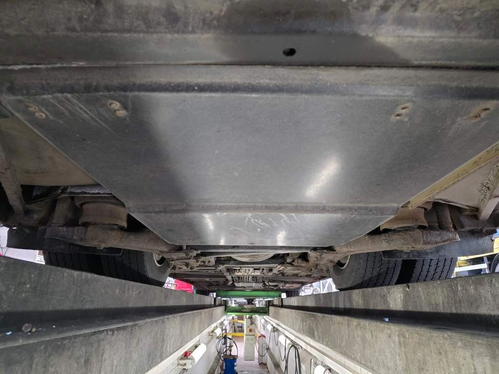 Fahrzeugabbildung Mercedes-Benz LE 530 40+56+1+1