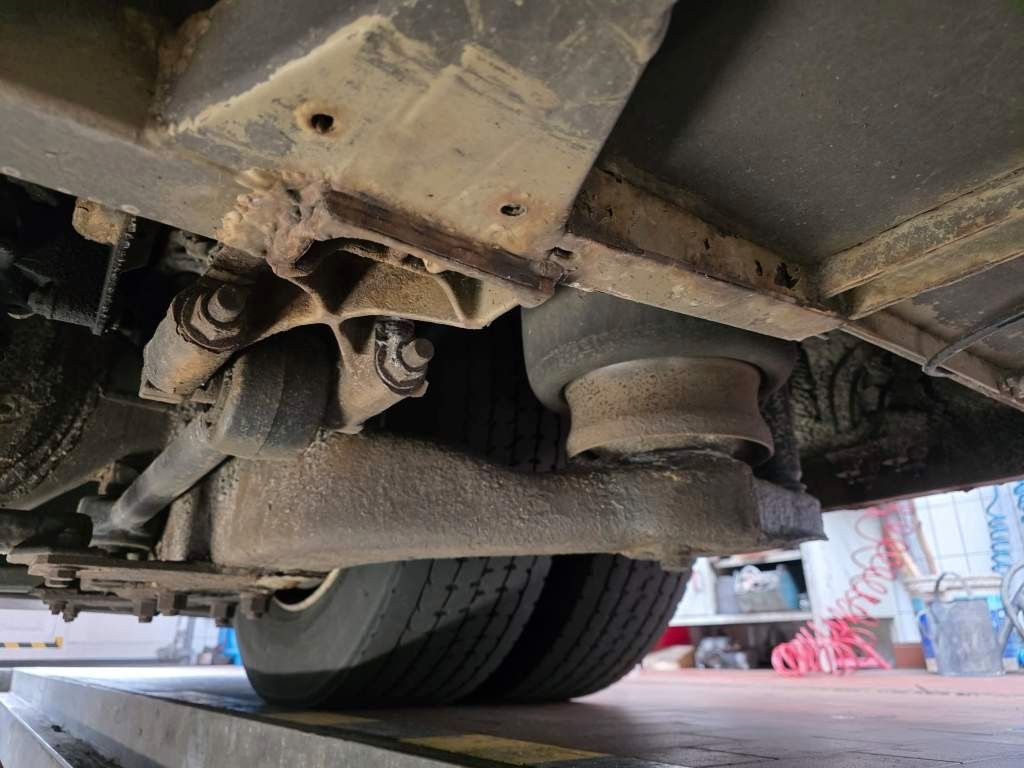 Fahrzeugabbildung Mercedes-Benz LE 530 40+56+1+1