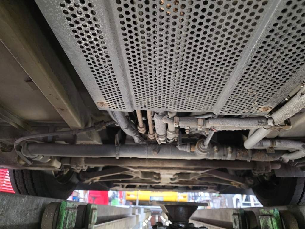 Fahrzeugabbildung Mercedes-Benz LE 530 40+56+1+1
