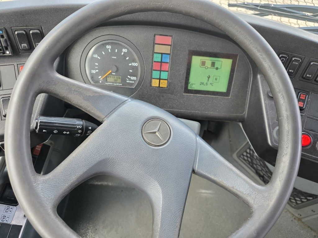 Fahrzeugabbildung Mercedes-Benz Citaro 530 LE, 50+15+1