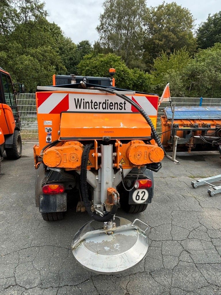Fahrzeugabbildung Multicar M29 4x4 mit Schneeschiebeschild, 3-S-Kipper