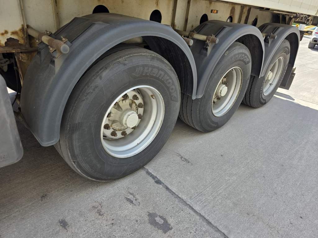 Fahrzeugabbildung Reisch Getreidekipper ca. 47 cbm, Kombi-Pendel-Klappe