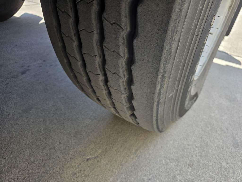 Fahrzeugabbildung Reisch Getreidekipper ca. 47 cbm, Kombi-Pendel-Klappe