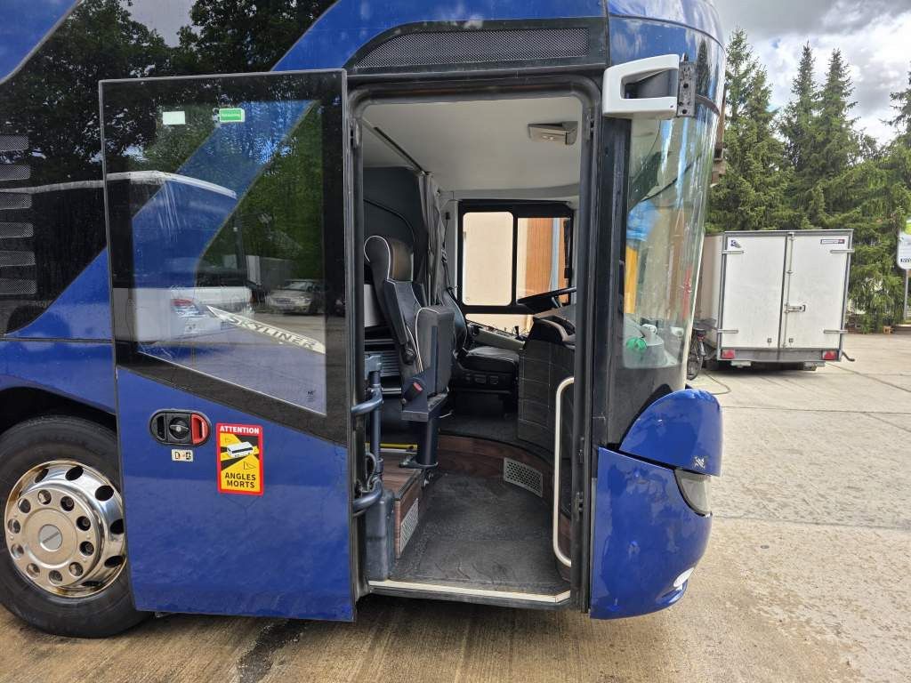 Fahrzeugabbildung Neoplan Skyliner,81+1+1,Hochdruckkühler neu ZF Intarder