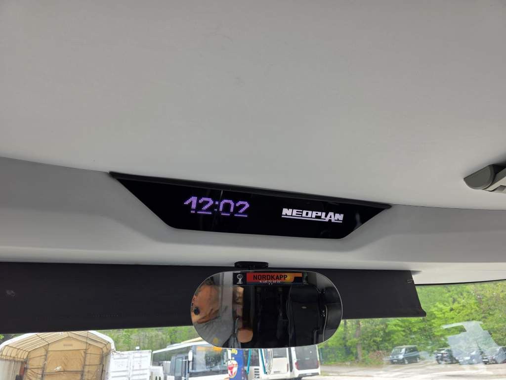 Fahrzeugabbildung Neoplan Skyliner,81+1+1,Hochdruckkühler neu ZF Intarder