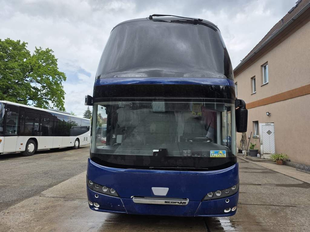 Fahrzeugabbildung Neoplan Skyliner,81+1+1,Hochdruckkühler neu ZF Intarder