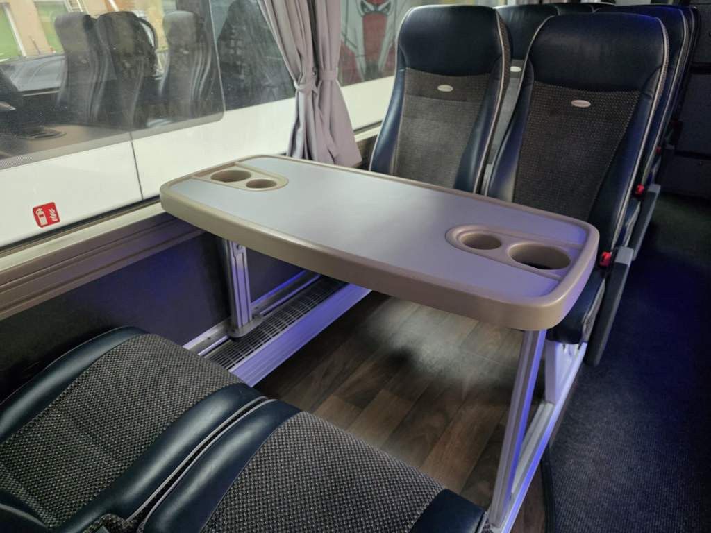 Fahrzeugabbildung Neoplan Skyliner,81+1+1,Hochdruckkühler neu ZF Intarder