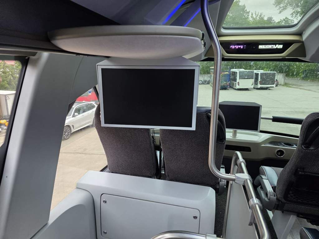 Fahrzeugabbildung Neoplan Skyliner,81+1+1,Hochdruckkühler neu ZF Intarder