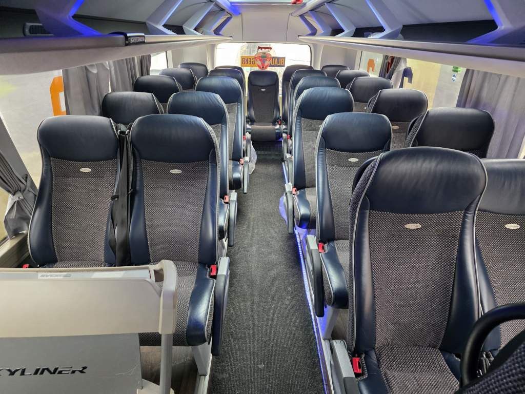 Fahrzeugabbildung Neoplan Skyliner,81+1+1,Hochdruckkühler neu ZF Intarder