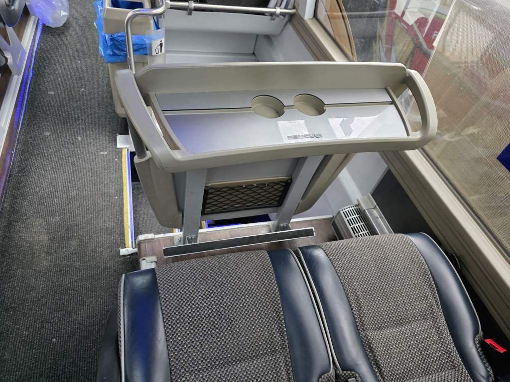 Fahrzeugabbildung Neoplan Skyliner,81+1+1,Hochdruckkühler neu ZF Intarder