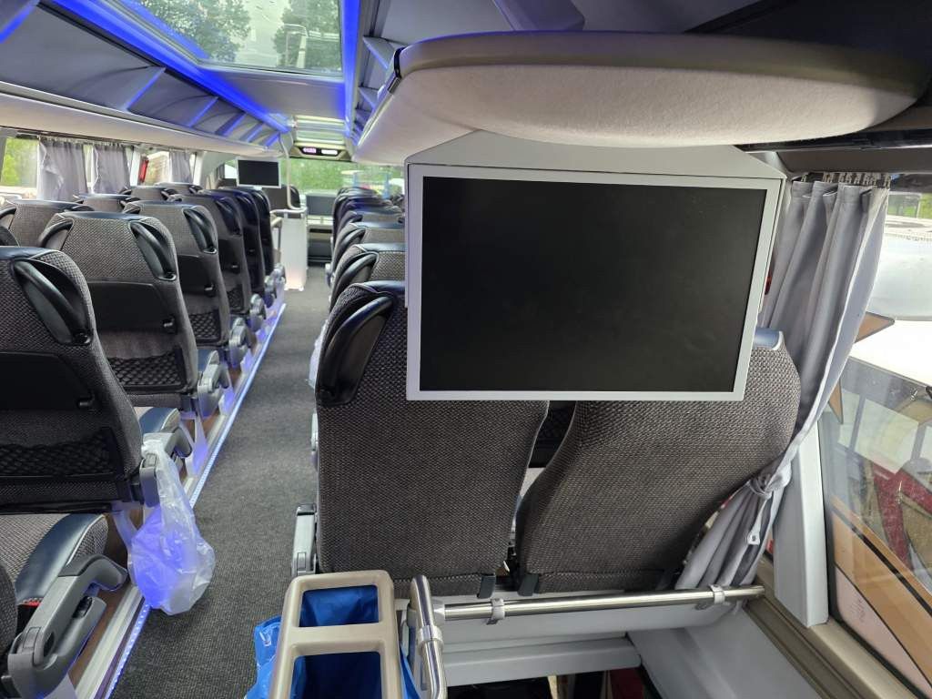 Fahrzeugabbildung Neoplan Skyliner,81+1+1,Hochdruckkühler neu ZF Intarder
