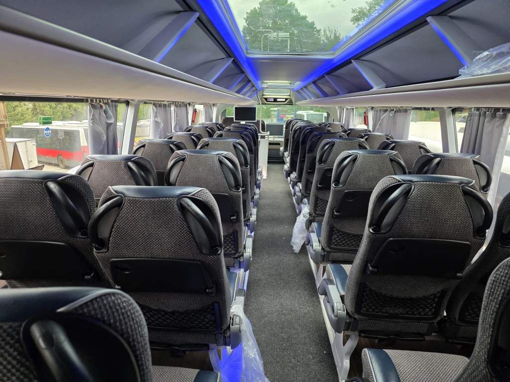 Fahrzeugabbildung Neoplan Skyliner,81+1+1,Hochdruckkühler neu ZF Intarder