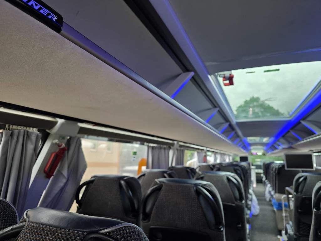 Fahrzeugabbildung Neoplan Skyliner,81+1+1,Hochdruckkühler neu ZF Intarder