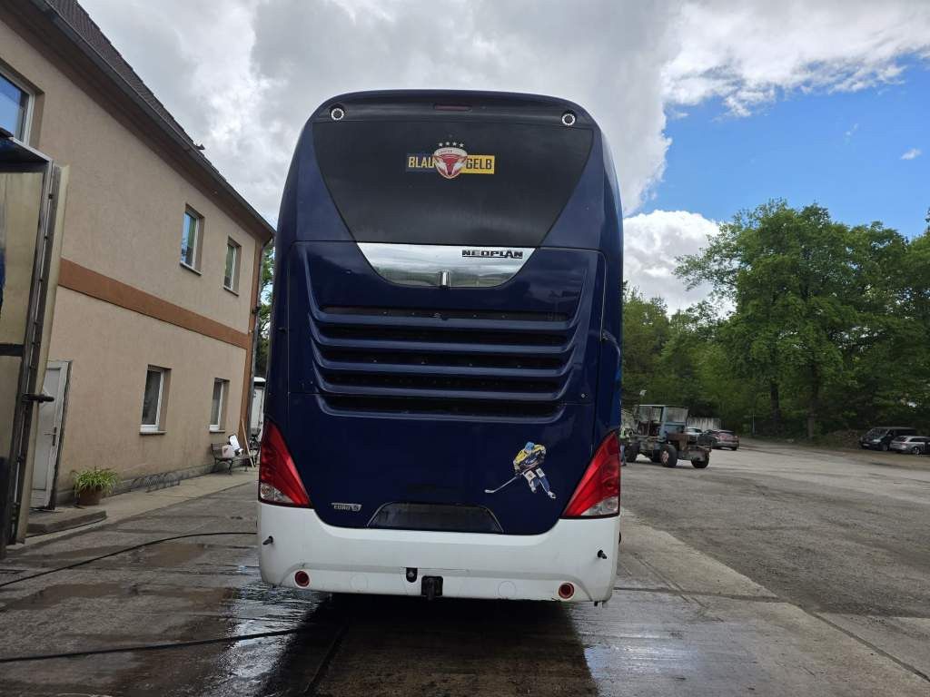 Fahrzeugabbildung Neoplan Skyliner,81+1+1,Hochdruckkühler neu ZF Intarder