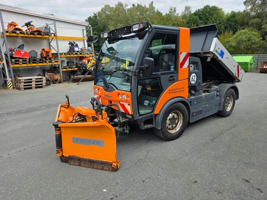 Multicar M29C HK 4x4 mit Schneeschiebeschild, 3-S-Kipper