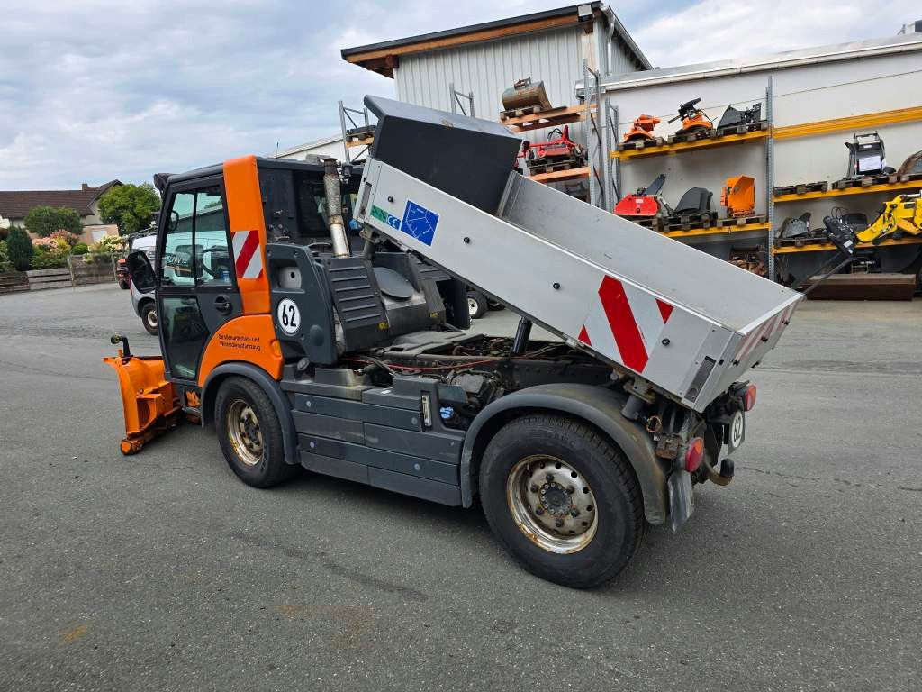 Fahrzeugabbildung Multicar M29C HK 4x4 mit Schneeschiebeschild, 3-S-Kipper
