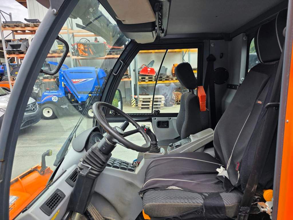 Fahrzeugabbildung Multicar M29C HK 4x4 mit Schneeschiebeschild, 3-S-Kipper