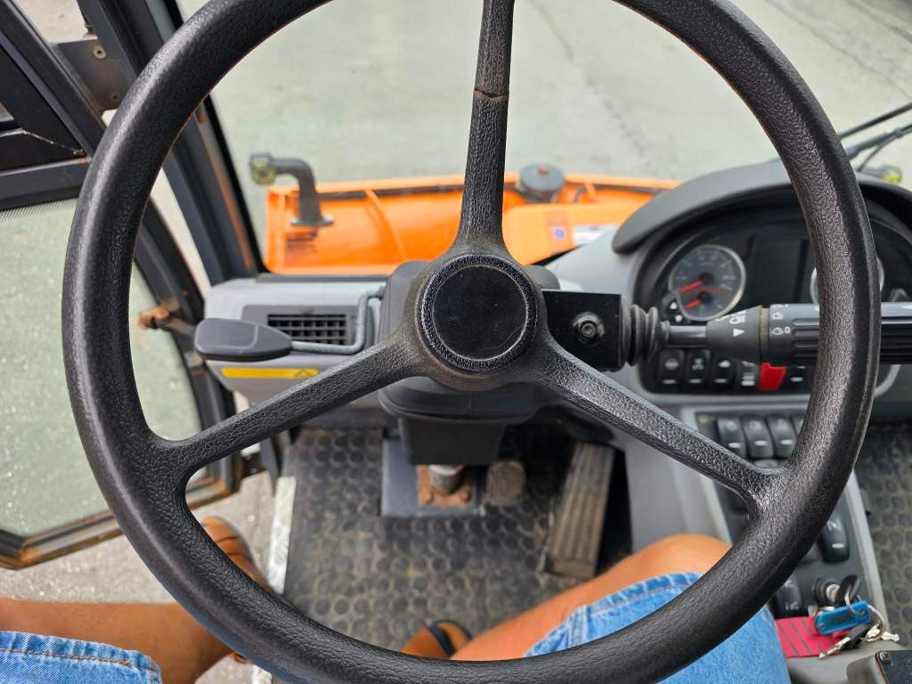 Fahrzeugabbildung Multicar M29C HK 4x4 mit Schneeschiebeschild, 3-S-Kipper