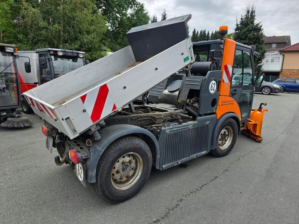 Fahrzeugabbildung Multicar M29C HK 4x4 mit Schneeschiebeschild, 3-S-Kipper