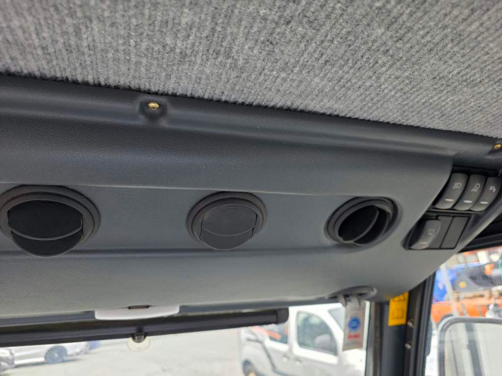 Fahrzeugabbildung Hako Citymaster 600 mit 2 Besen,Mähwerk,Winterdienst