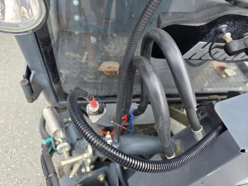 Fahrzeugabbildung Hako Citymaster 600 mit 2 Besen,Mähwerk,Winterdienst