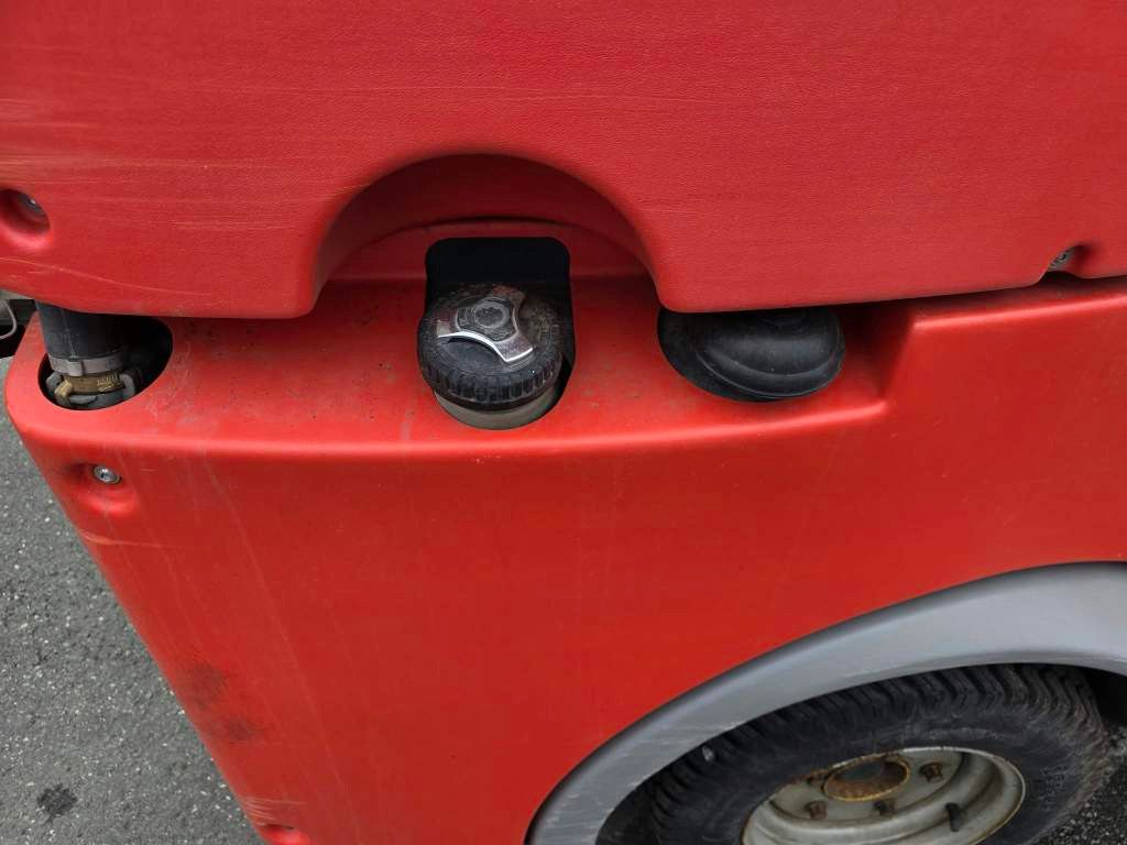 Fahrzeugabbildung Hako Citymaster 600 mit 2 Besen,Mähwerk,Winterdienst
