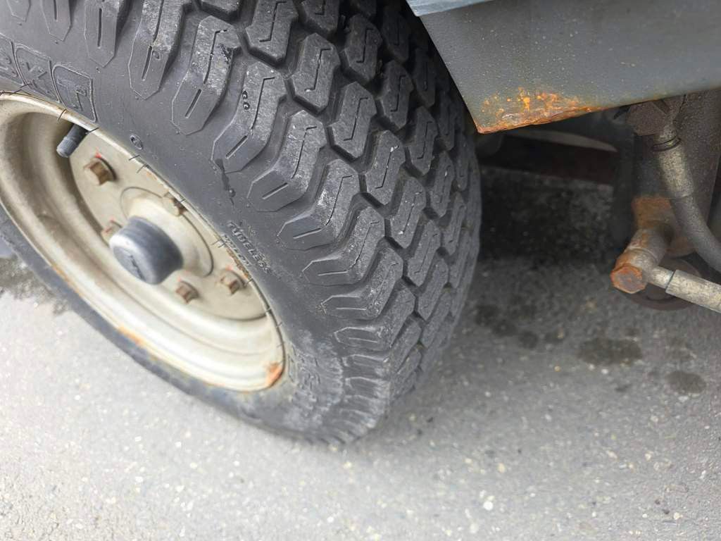 Fahrzeugabbildung Hako Citymaster 600 mit 2 Besen,Mähwerk,Winterdienst