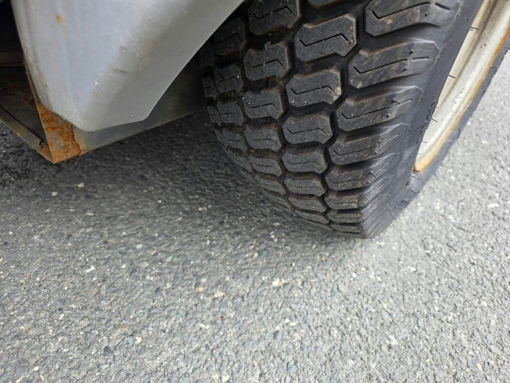 Fahrzeugabbildung Hako Citymaster 600 mit 2 Besen,Mähwerk,Winterdienst