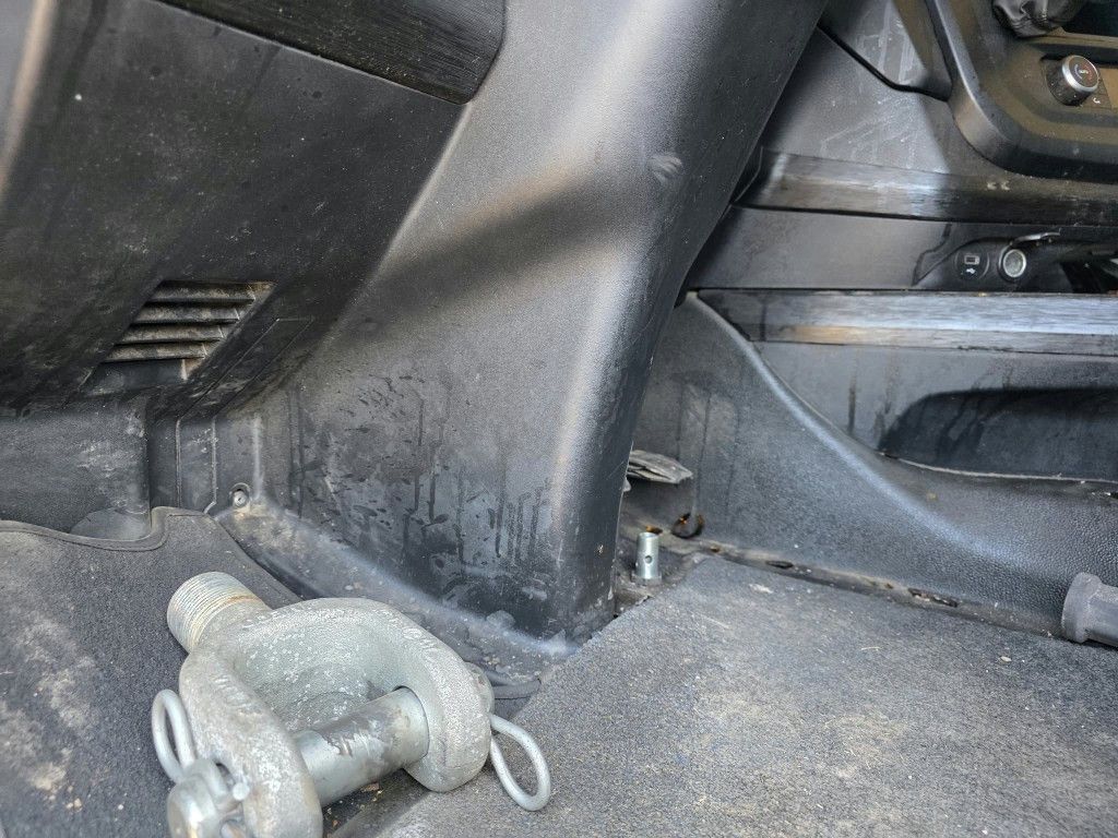Fahrzeugabbildung Iveco 490 S-Way mit kleinem Unfallschaden, Retarder