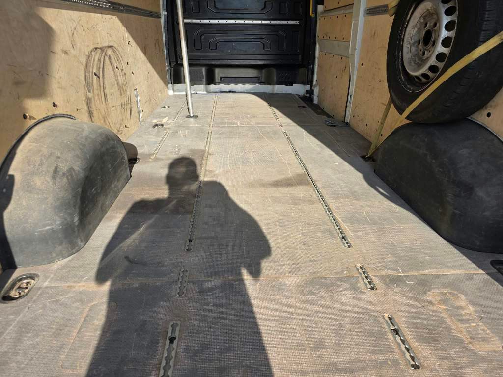 Fahrzeugabbildung Volkswagen Crafter Maxi lang & hoch,Unfallschaden Schweller